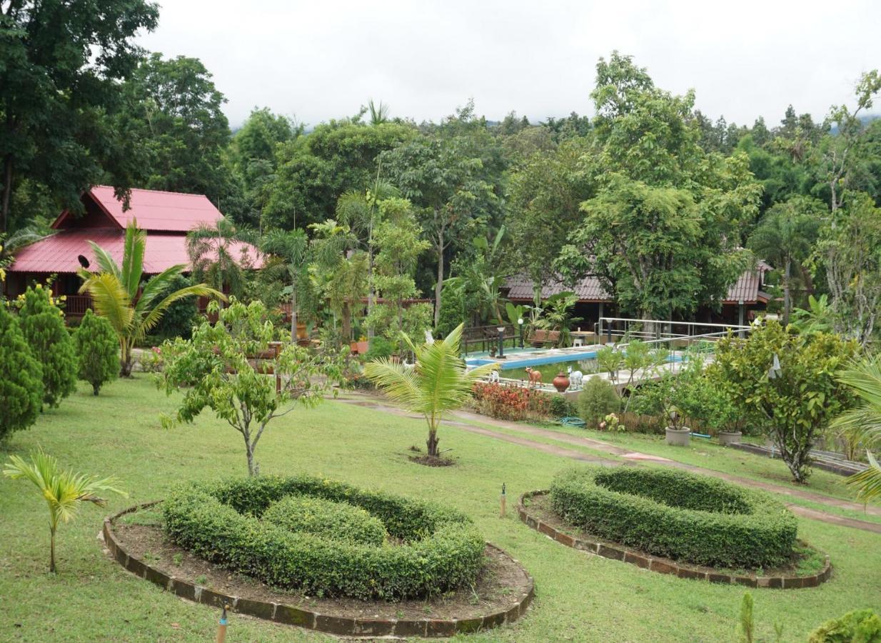 Ban Rai Tin Thai Ngarm Eco Lodge Mae Rim Luaran gambar