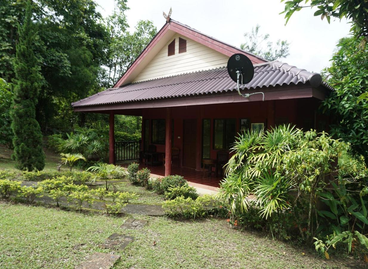 Ban Rai Tin Thai Ngarm Eco Lodge Mae Rim Luaran gambar