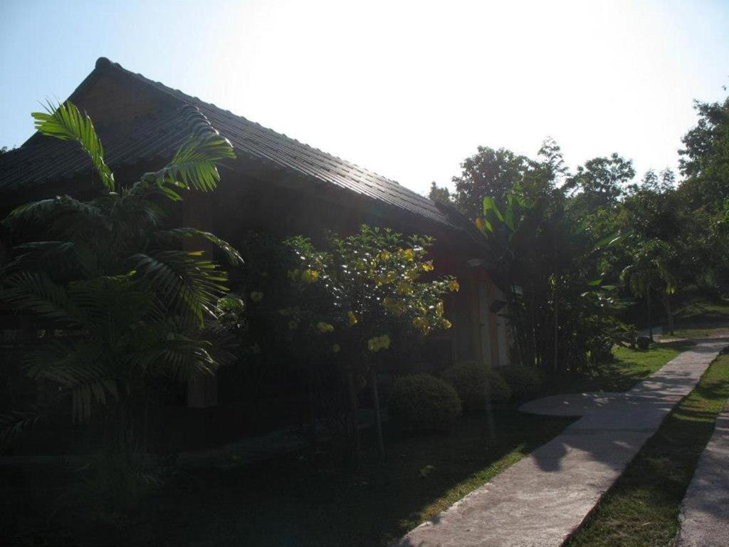 Ban Rai Tin Thai Ngarm Eco Lodge Mae Rim Luaran gambar
