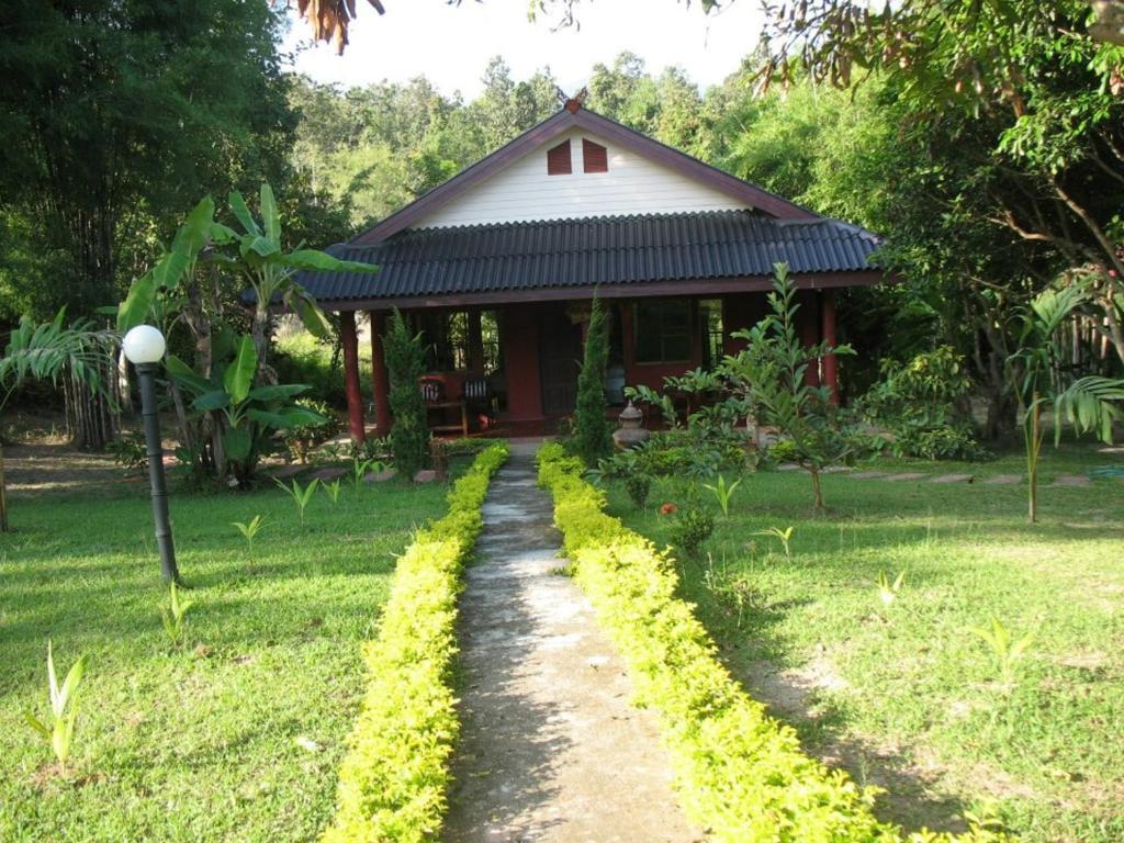 Ban Rai Tin Thai Ngarm Eco Lodge Mae Rim Luaran gambar